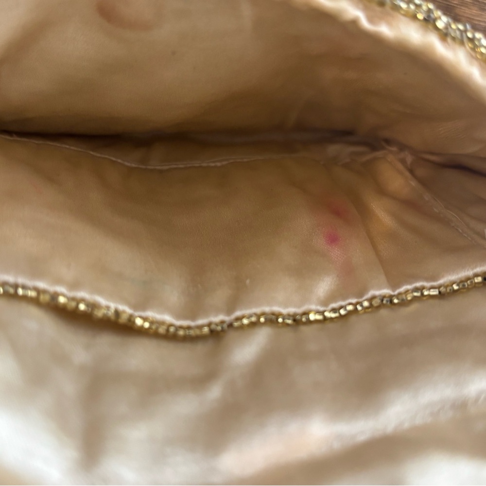Vintage Embroidered Floral Clutch - Picture 8 of 8